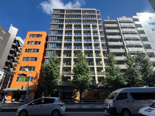 外観：中央の建物
