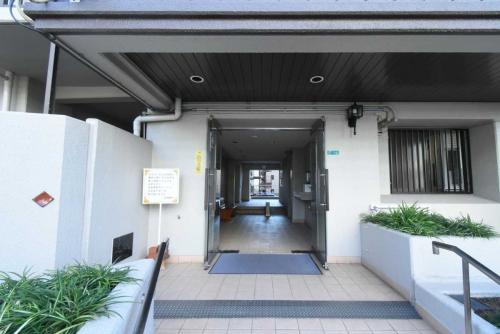 アプローチ（撮影年月：2025年02月）