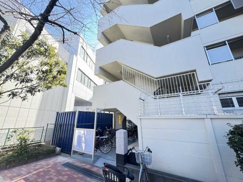 アプローチ：公園側アプローチ(撮影年月：2026年01月)