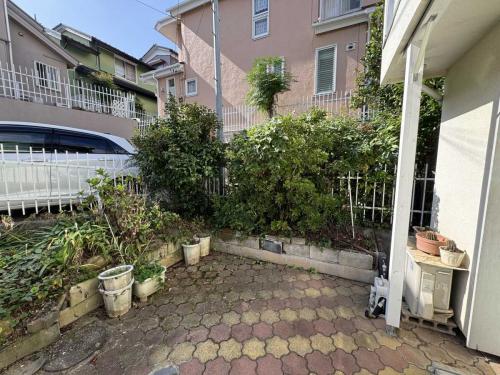 庭：家具調度品は含まれません。（撮影年月：2025年10月）