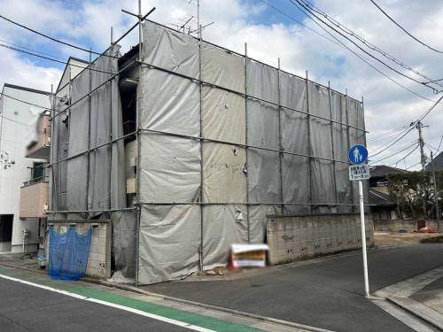 現地（古家あり）：全4区画（古家解体中）(撮影年月：2026年02月)