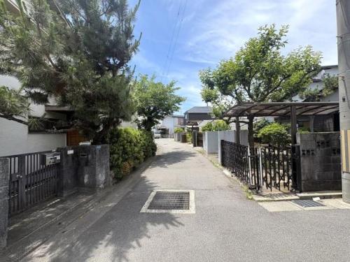 前面道路含む現地写真 前面道路含む現地写真
