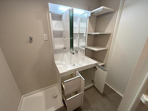 洗面化粧台（収納）