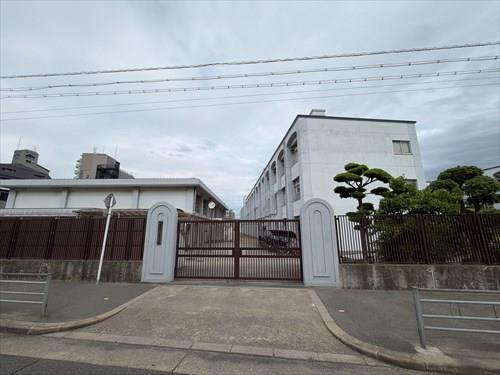 大阪市立文の里中学校　430ｍ