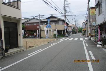 東側道路