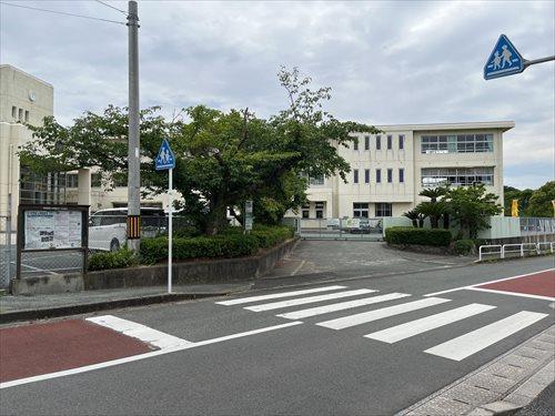 神興東小学校