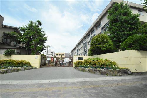 福岡市立吉塚小学校まで450ｍ
