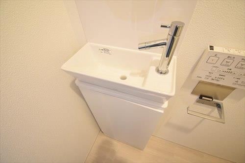 トイレ手洗い