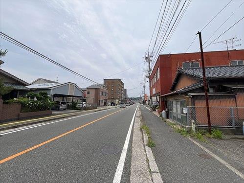 前面道路（2025年6月撮影）