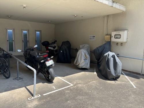 バイク置き場