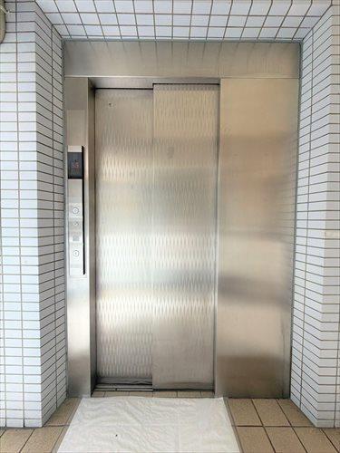 共用エレベーター