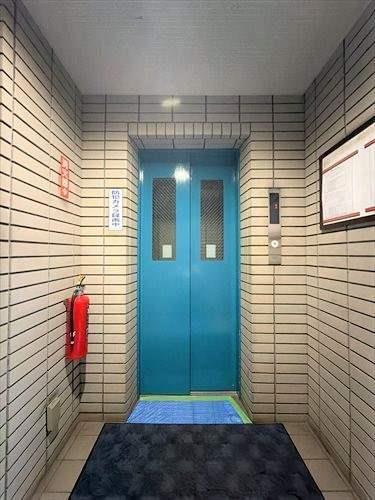 共用エレベーター