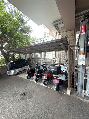 バイク置き場