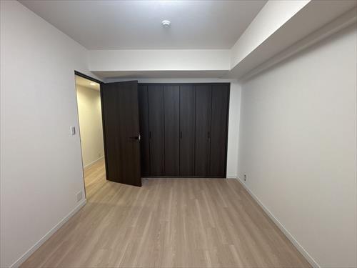 洋室（約6.3帖）