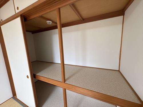 和室　押し入れ