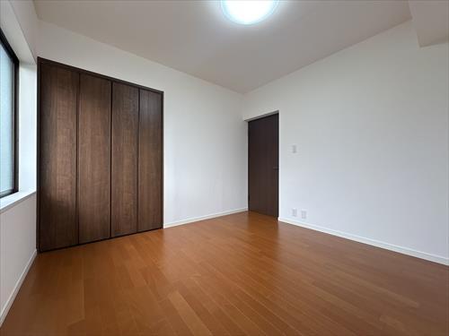 洋室　約６．３帖