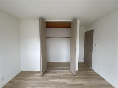 洋室　約８．５帖　クローゼット