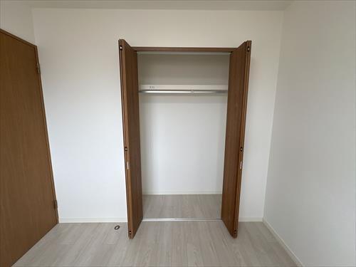 洋室　５．１帖クローゼット