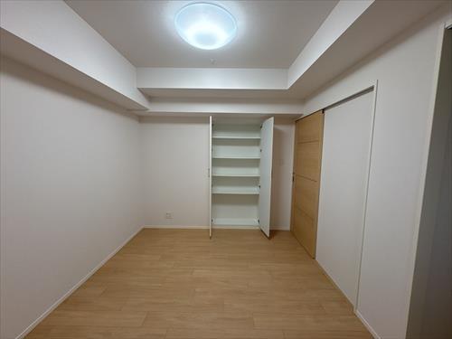 洋室　6.5帖クローゼット