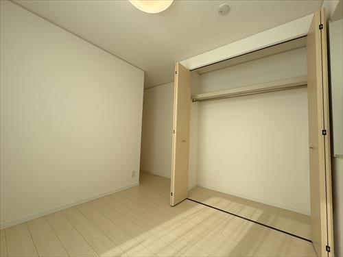 洋室　5.5帖　クローゼット