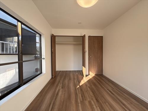 洋室　6.0帖　南西側