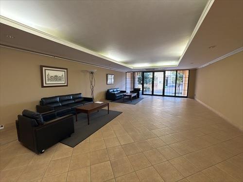 エントランス内待合室