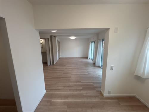 LDK(約17.5帖)洋室(約6.0帖)