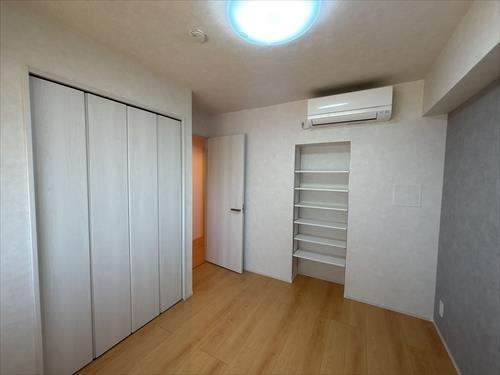 洋室（約5.5帖）