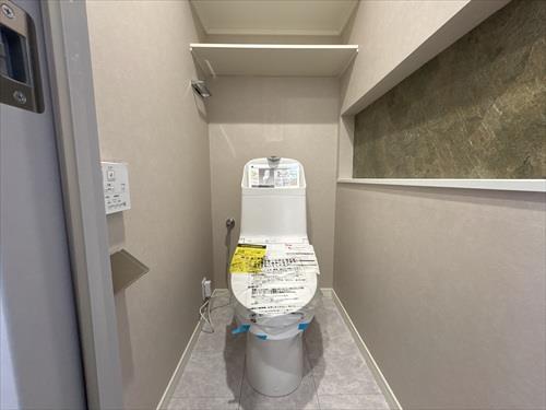 温水洗浄便座一体型トイレ