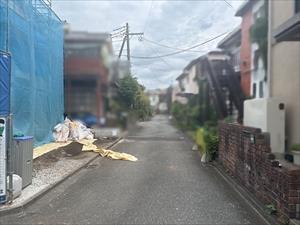 南東側前面道路（2026年9月撮影）