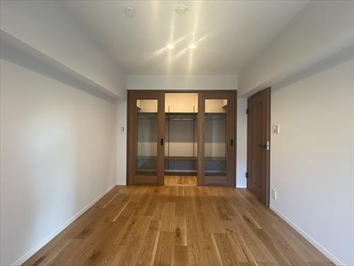 南西側洋室の収納スペース