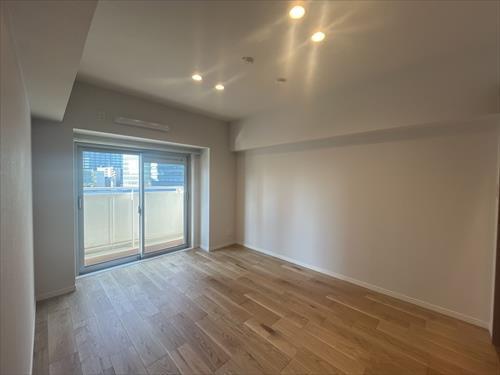 南西側洋室（約6.6帖）