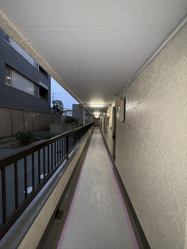 マンション外廊下