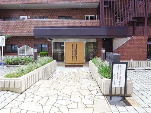 マンションエントランス