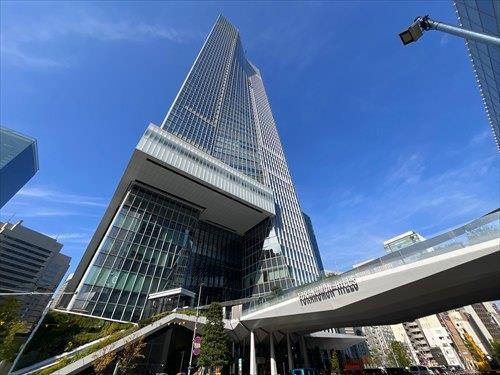 虎ノ門ヒルズまで570m