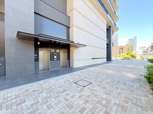 駐輪場・バイク置き場入口