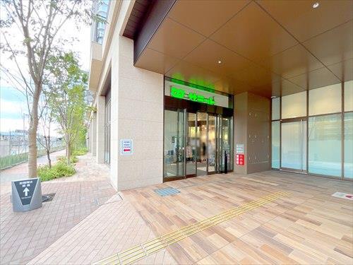 サミットストアパークシティ中野店110m