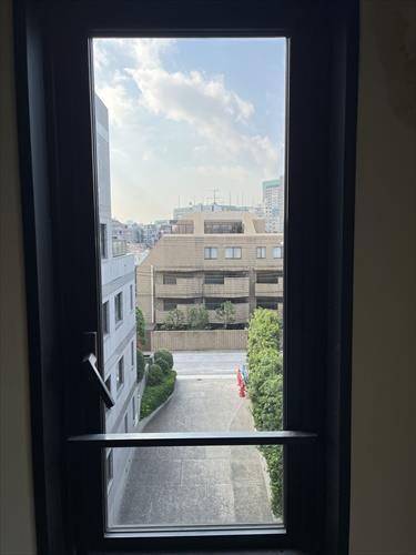 室内からの眺望（LD小窓）