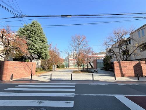 豊島区立巣鴨北中学校 1060ｍ