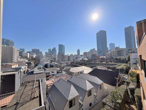 洋室側バルコニーからの眺望