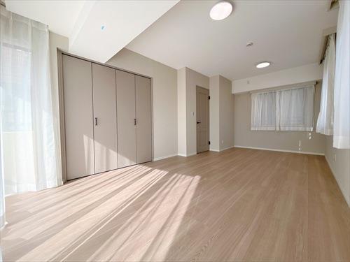 洋室約11.0帖（2）