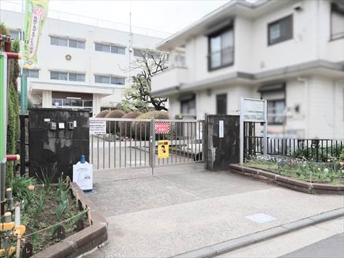 横浜市立桜岡小学校まで510m