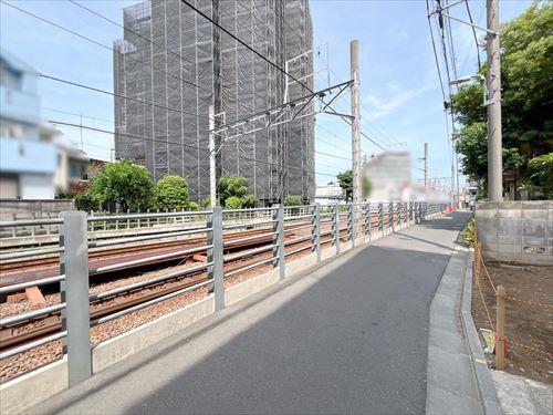 現地前道路