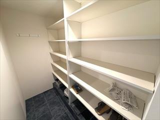 玄関(収納)