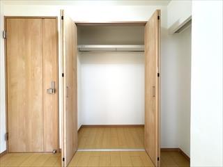 洋室2(5.4帖)収納