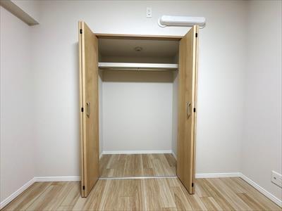 洋室(約4.7帖)収納