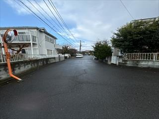 前面道路（2025年1月撮影）