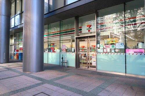セブンイレブン豊洲3丁目店330m