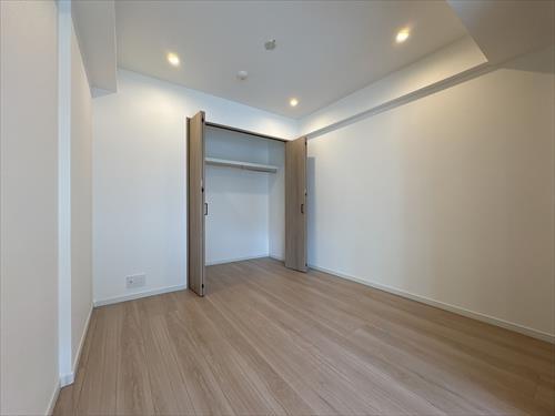 洋室(約5帖)西側