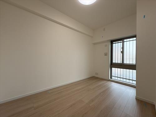 洋室(約5帖)東側